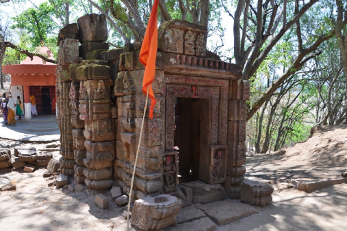 Tanginath Dham Travel Guide 2026 – History, Timings, Route, Temple Mystery & Tourist Information