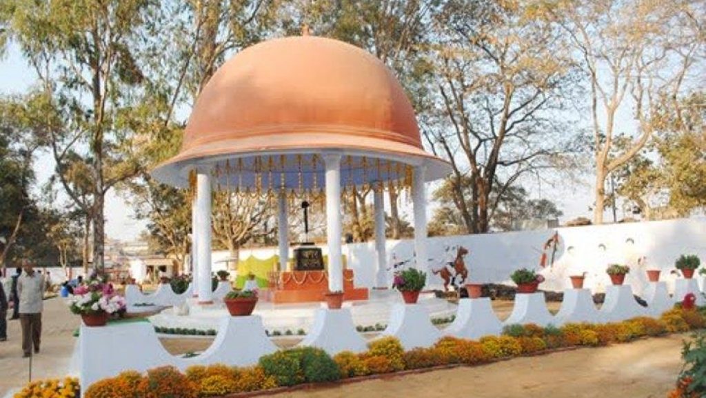 West Singhbhum Tour Guide 2026 – Best Tourist Places, Waterfalls, Forests & Travel Tips