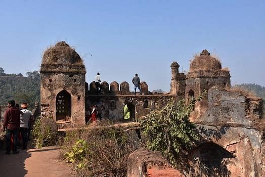Mahuadanr Fort Latehar : History, Tourism Guide, Best Time to Visit & Travel Information