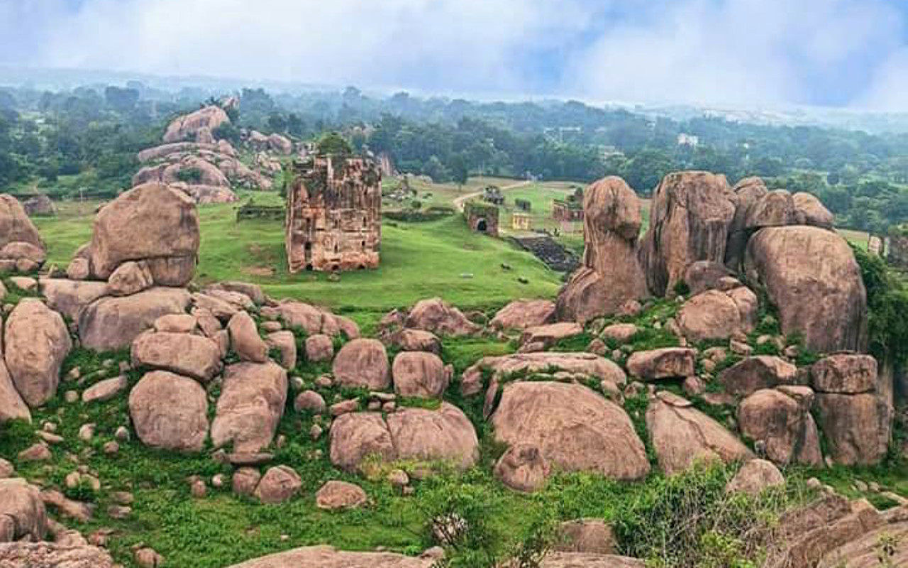 Nauratan Garh Gumla: History, Architecture, Timings, Entry Fee & Travel Guide
